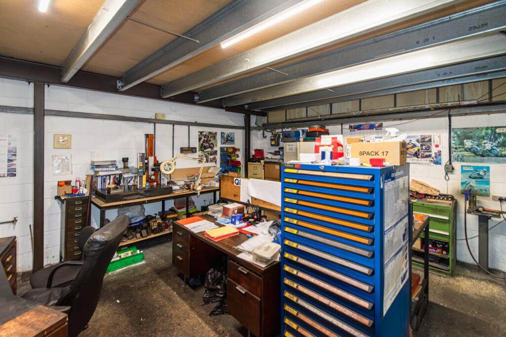 Additional image 7 of Unit B2, Forelle Centre, Black Moor Road, Ebblake Industrial Estate, Verwood, BH31 6BB