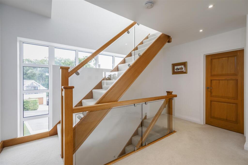 Additional image 18 of Blake Hill Crescent, Lilliput