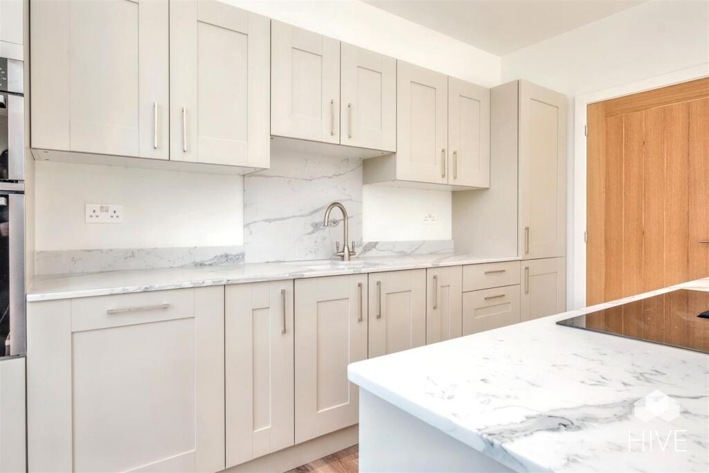 Additional image 7 of Woolsbridge Road, Ashley Heath, Ringwood