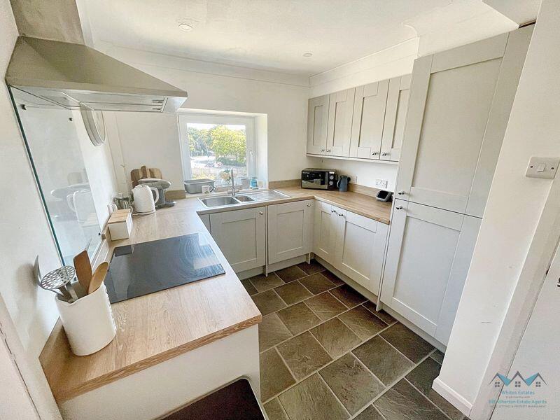 Additional image 17 of Queensbury mansions, Bournemouth - Top-Floor Coastal Apartment with Sea Views in Prime Bournemouth Location