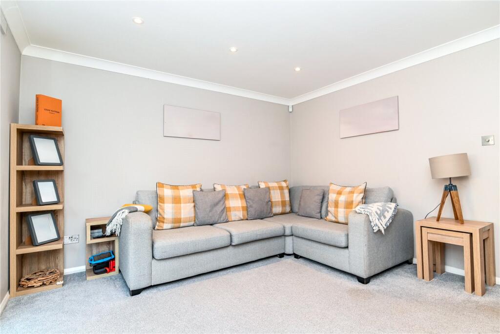 Additional image 5 of Hart Close, New Milton, Hampshire, BH25