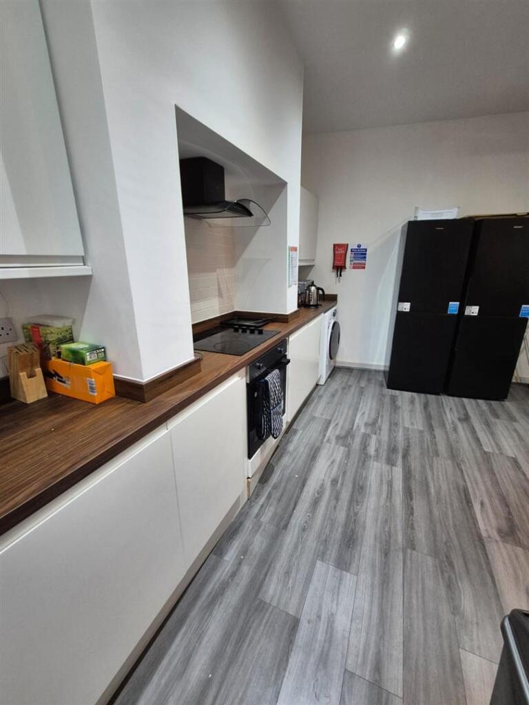 Additional image 4 of 5 Bed House share Hall Lane, Farnworth