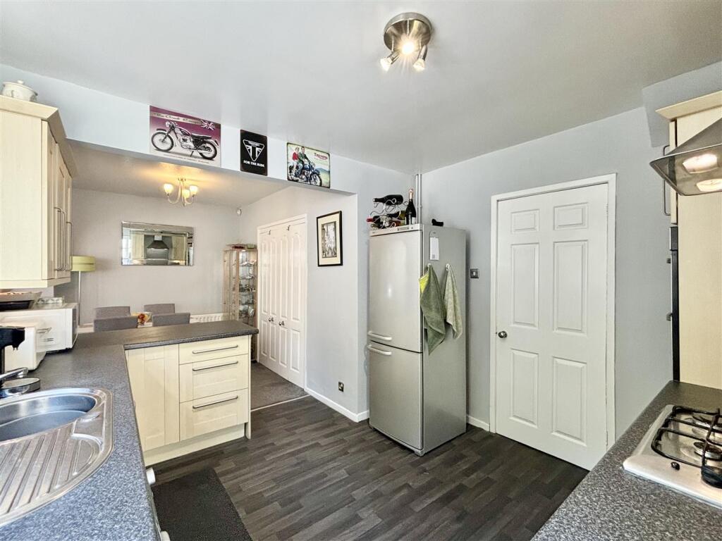 Additional image 6 of Ascot Drive, Bradford 7