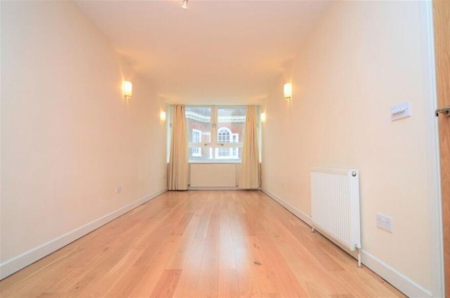 St Peters Street, St Albans, AL1