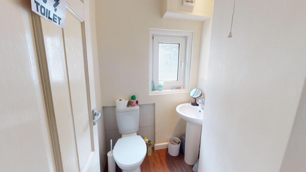 Additional image 4 of Viaduct Road