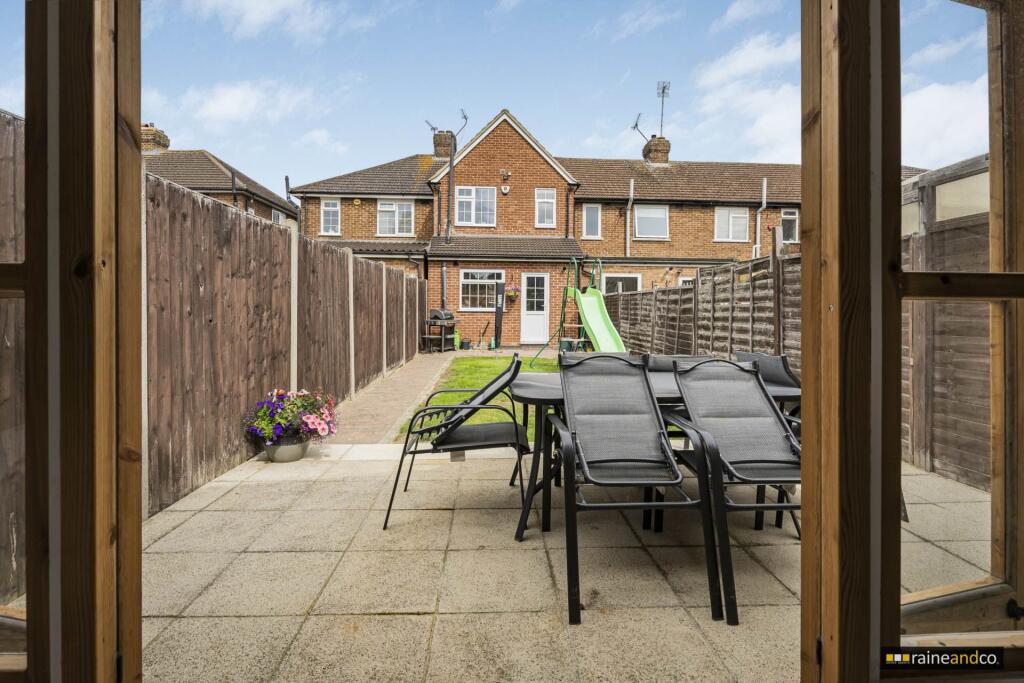 Additional image 21 of Heathcote Avenue, Hertfordshire