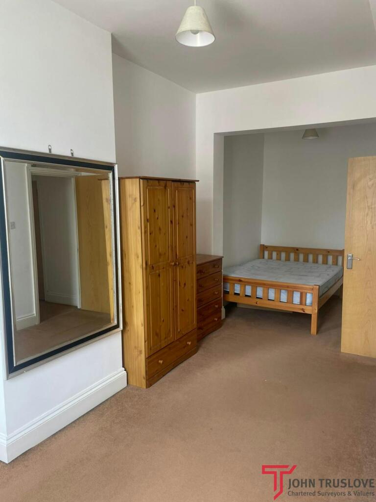 Additional image 2 of Flat 1, 2-4 High Street, Bromsgrove, B61 8HQ