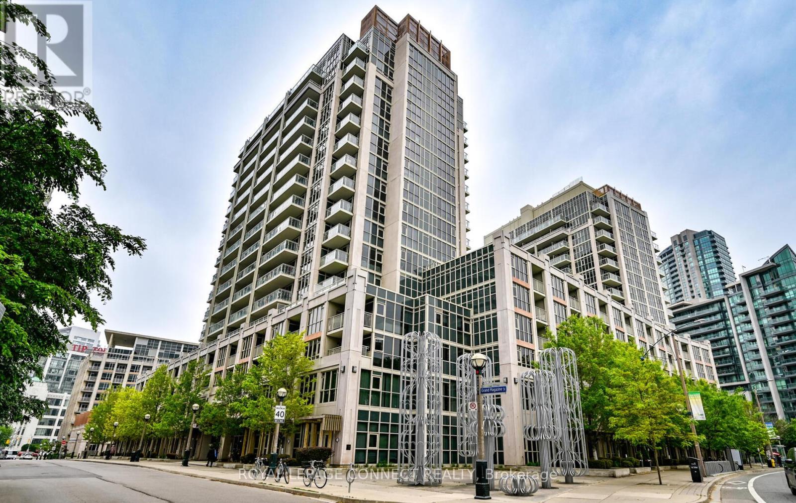 2031 - 38 GRAND MAGAZINE STREET|Toronto (Niagara), Ontario M5V0B1