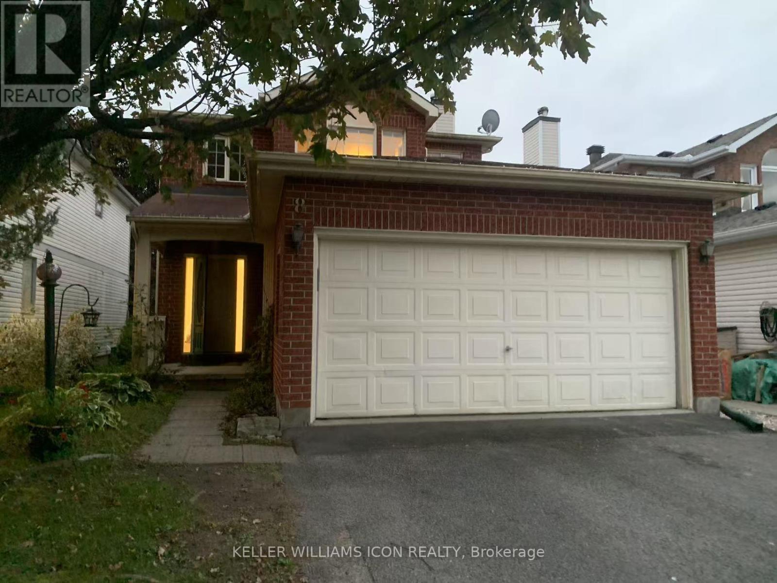 8 CLYDESDALE AVENUE|Ottawa, Ontario K2M1W5