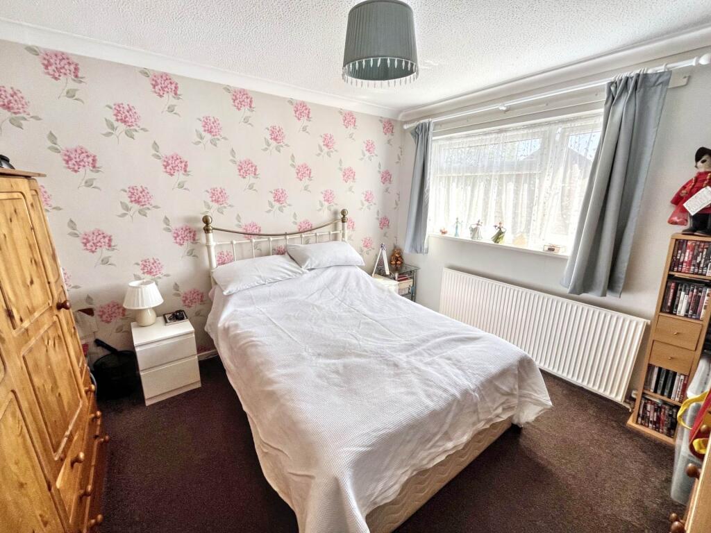 Additional image 7 of Barrow Way, Bournemouth * Close Castle Point *