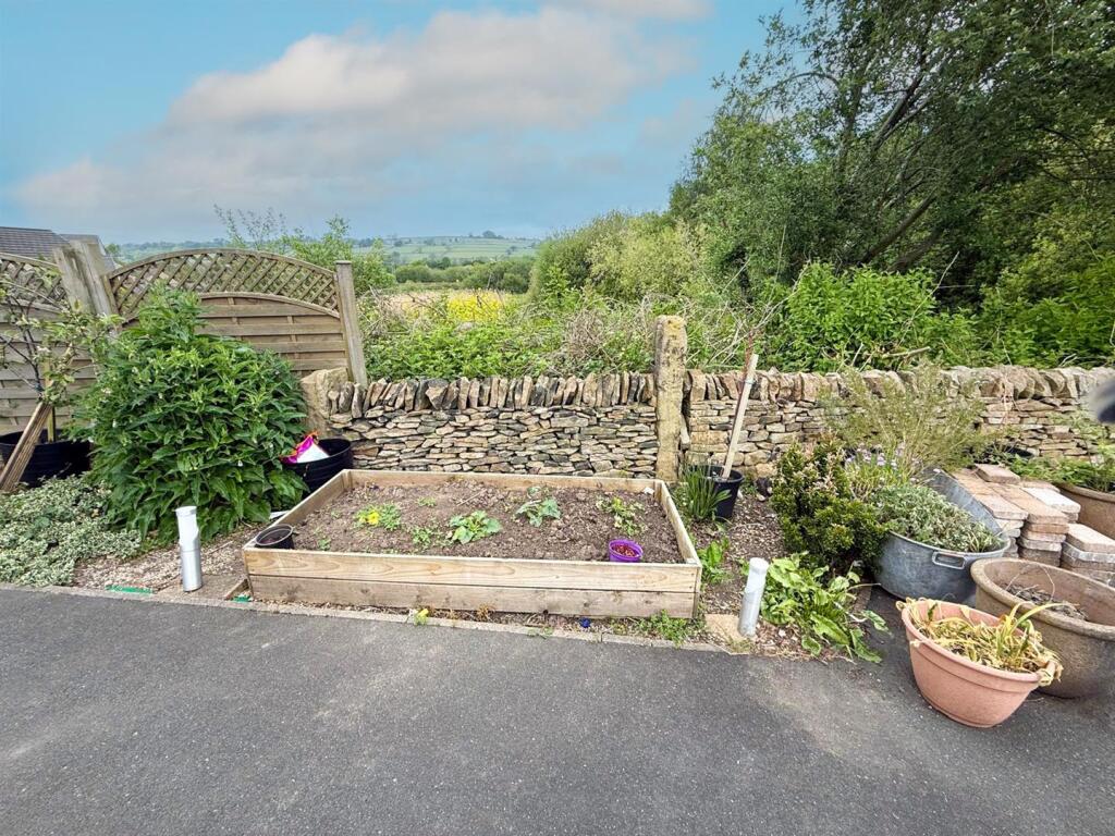 Additional image 22 of Curlew Court, Steeton