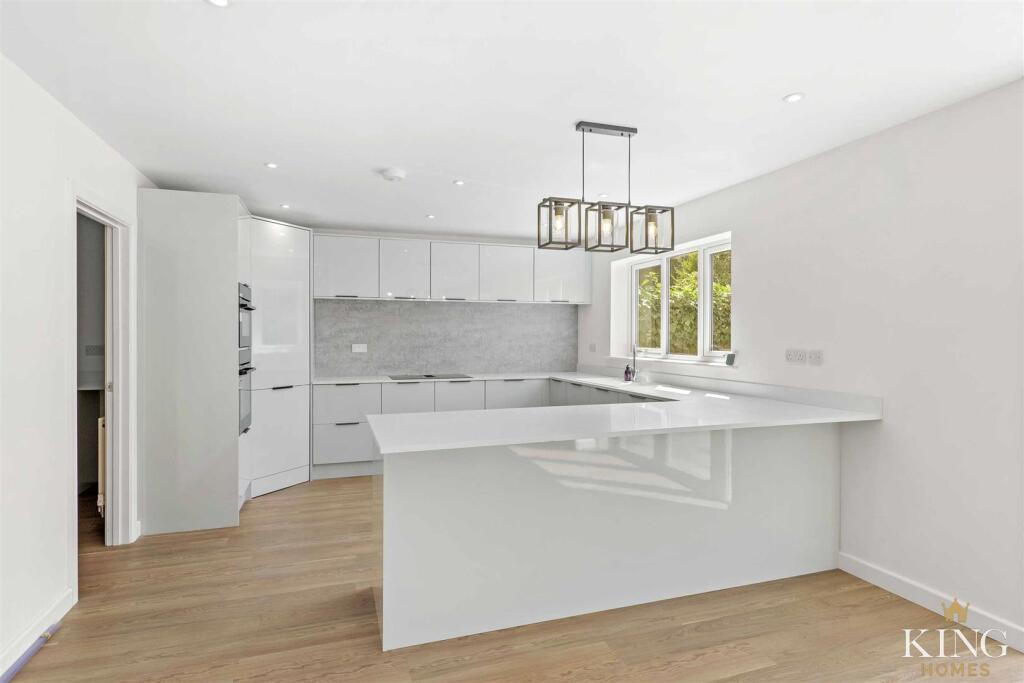 Additional image 8 of Pratts Lane, Mappleborough Green, B80 7BN