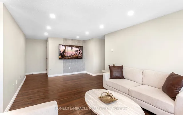 Additional image 19 of 35 Green Valley Dr Unit 1705