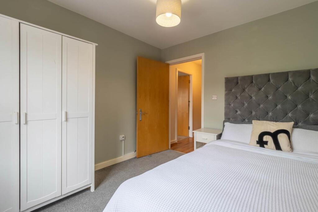 Additional image 10 of Point 3, George Street