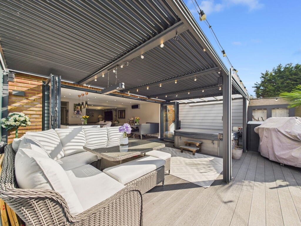 Additional image 2 of Cuckfield Crescent, Salvington, Worthing BN13 2EB