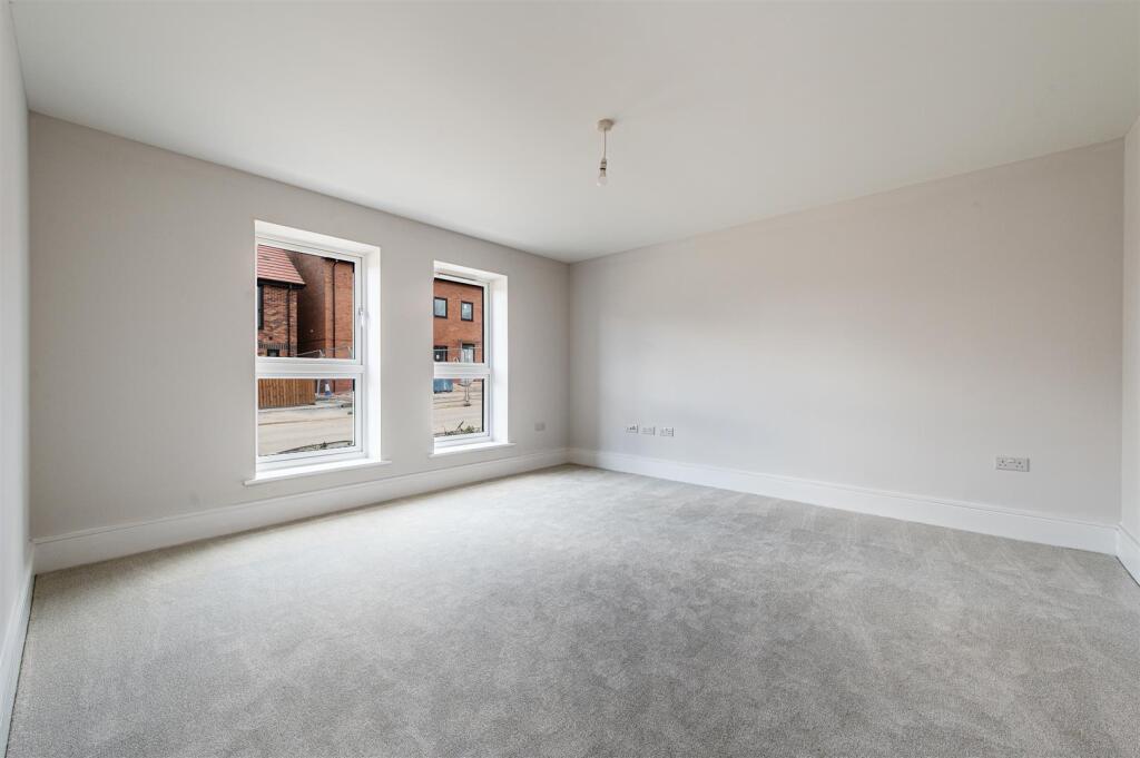 Additional image 4 of No 37, Maybank, Manor Way, Halesowen