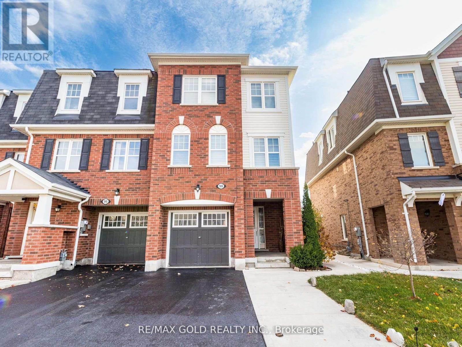98 BANNISTER CRESCENT|Brampton (Northwest Brampton), Ontario L7A4H4