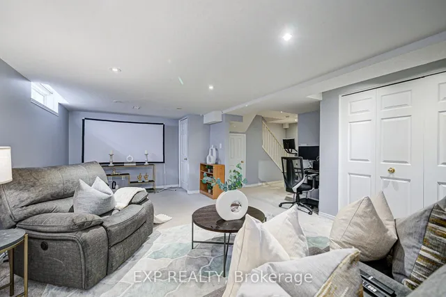 Additional image 37 of 3 Cotton Grass St