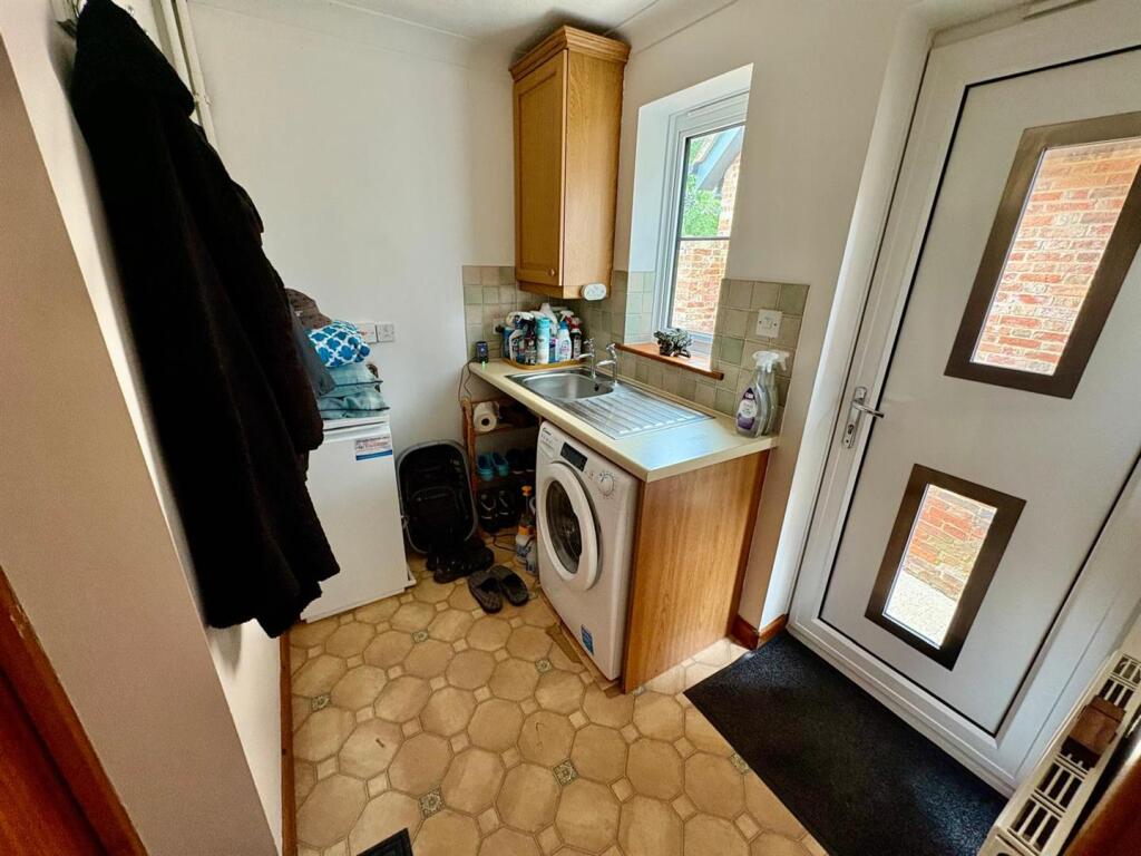 Additional image 19 of Horton