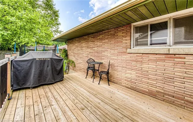 Additional image 26 of 433 Dumfries Ave