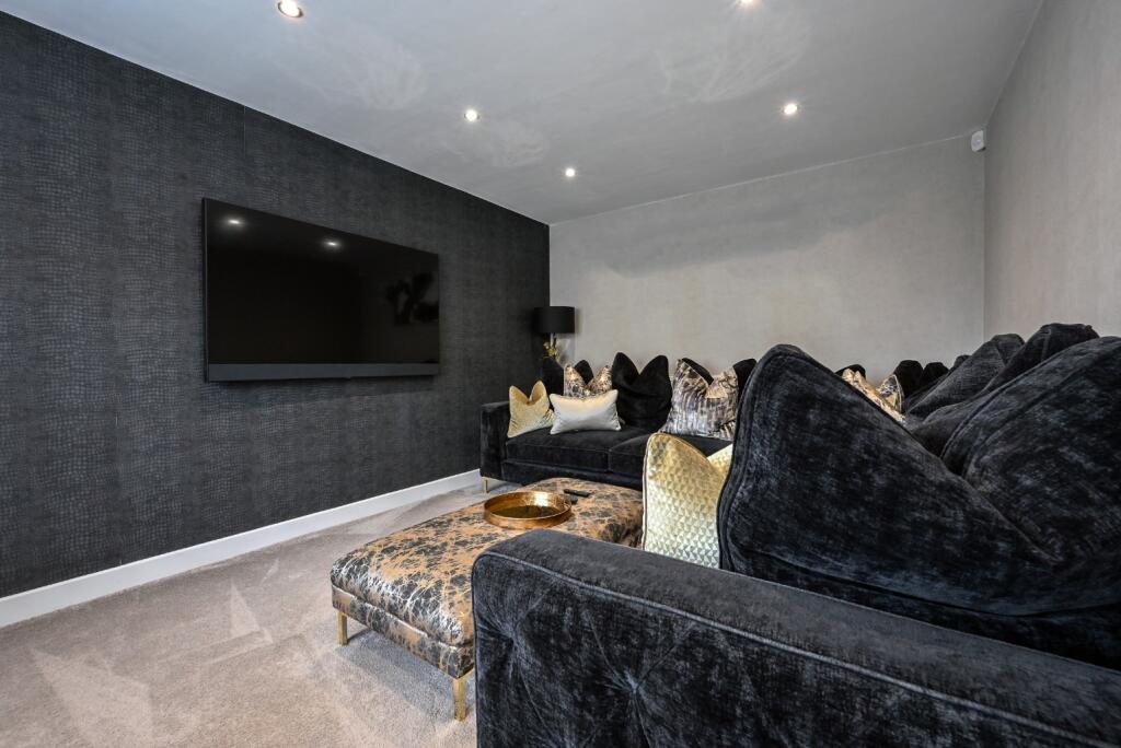 Additional image 11 of 8 The Grange, Bromley Cross, Bolton, BL7 9