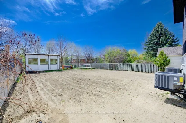 Primary image of 575 Guelph St