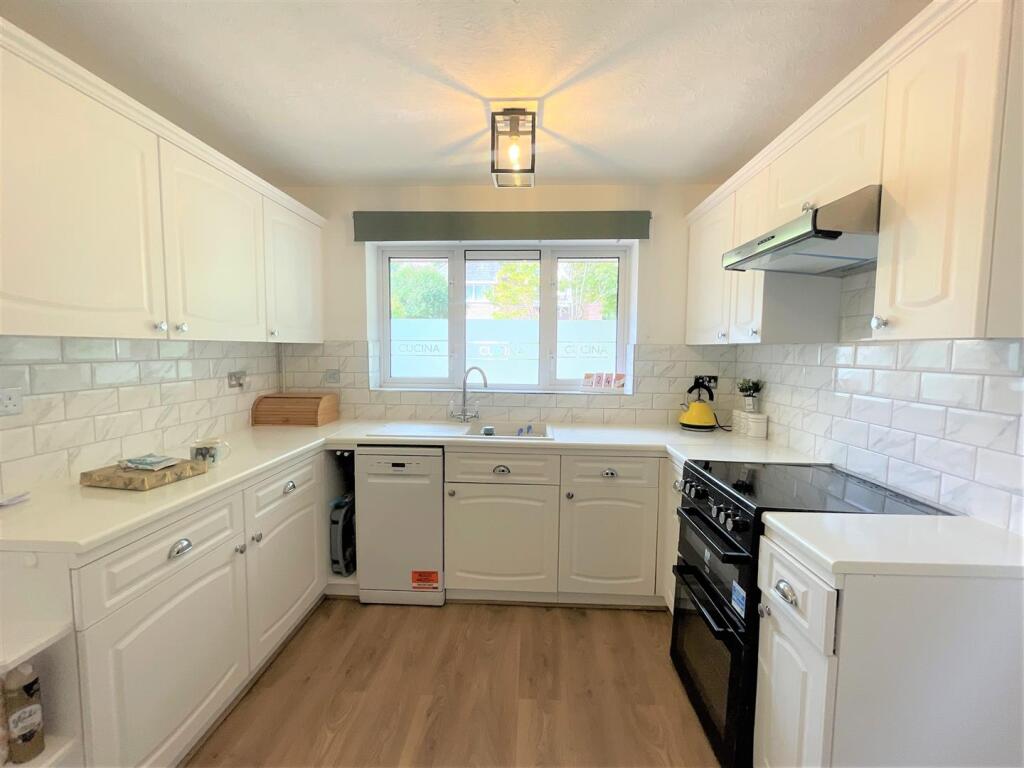 Additional image 9 of Beachy Head Road, Eastbourne, BN20 7QP