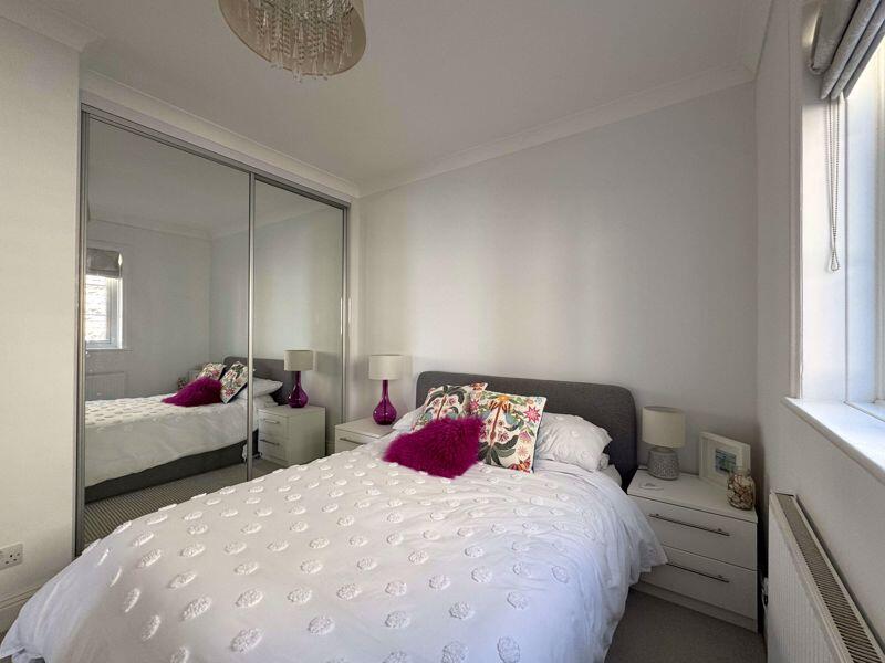 Additional image 18 of Superb Newly Renovated Ground Floor Garden Flat With Direct Sea Views