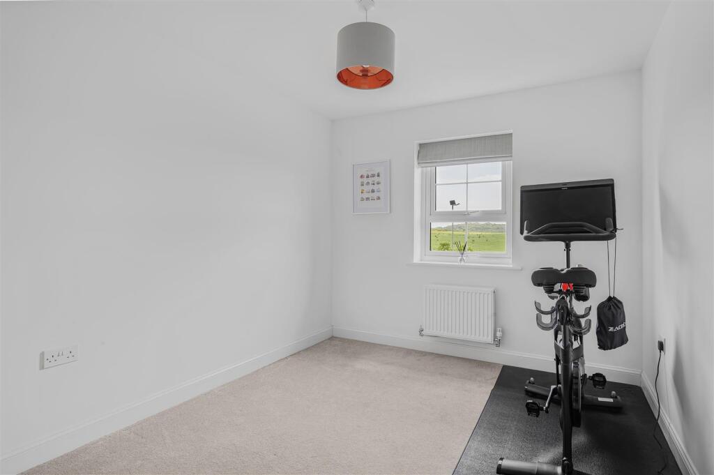 Additional image 40 of Linnet Crescent, Peacehaven