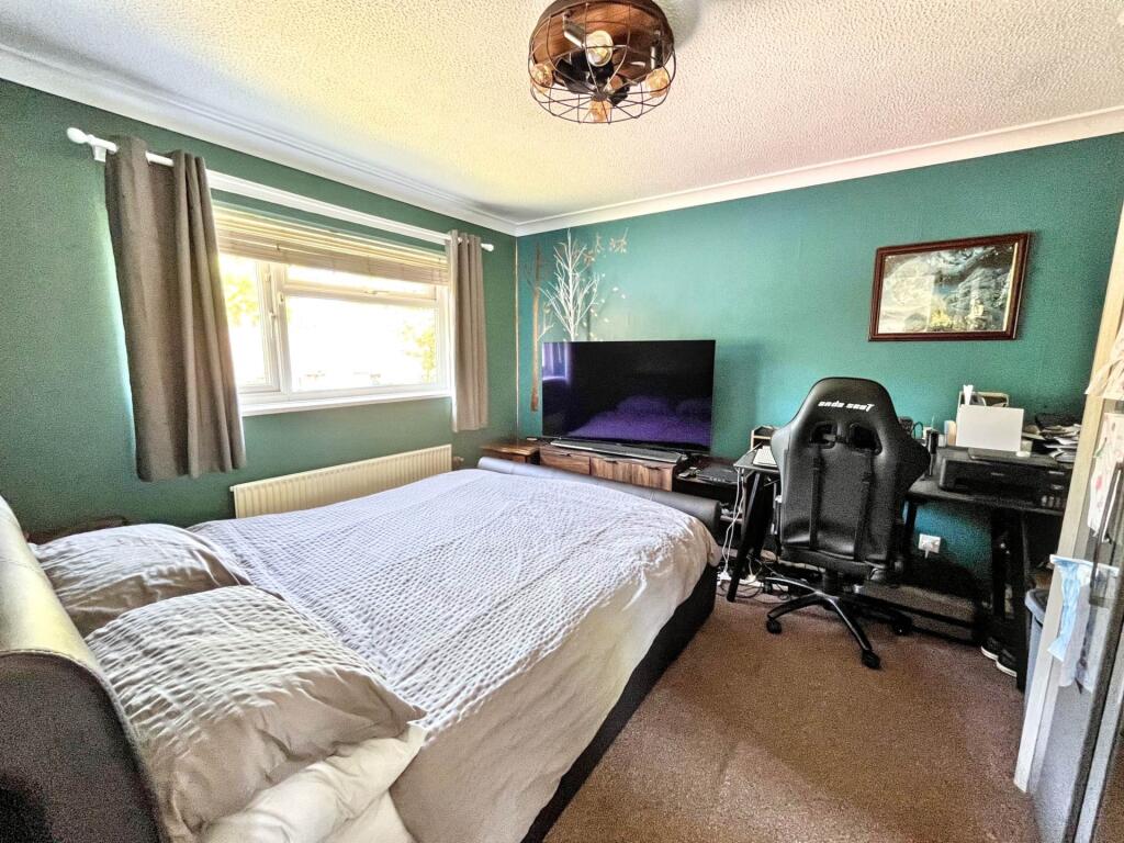 Additional image 6 of Barrow Way, Bournemouth * Close Castle Point *