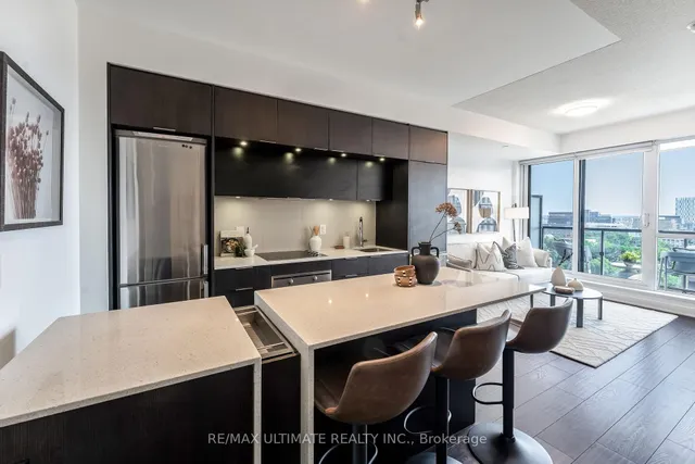 Additional image 9 of 170 sumach St Unit 1404