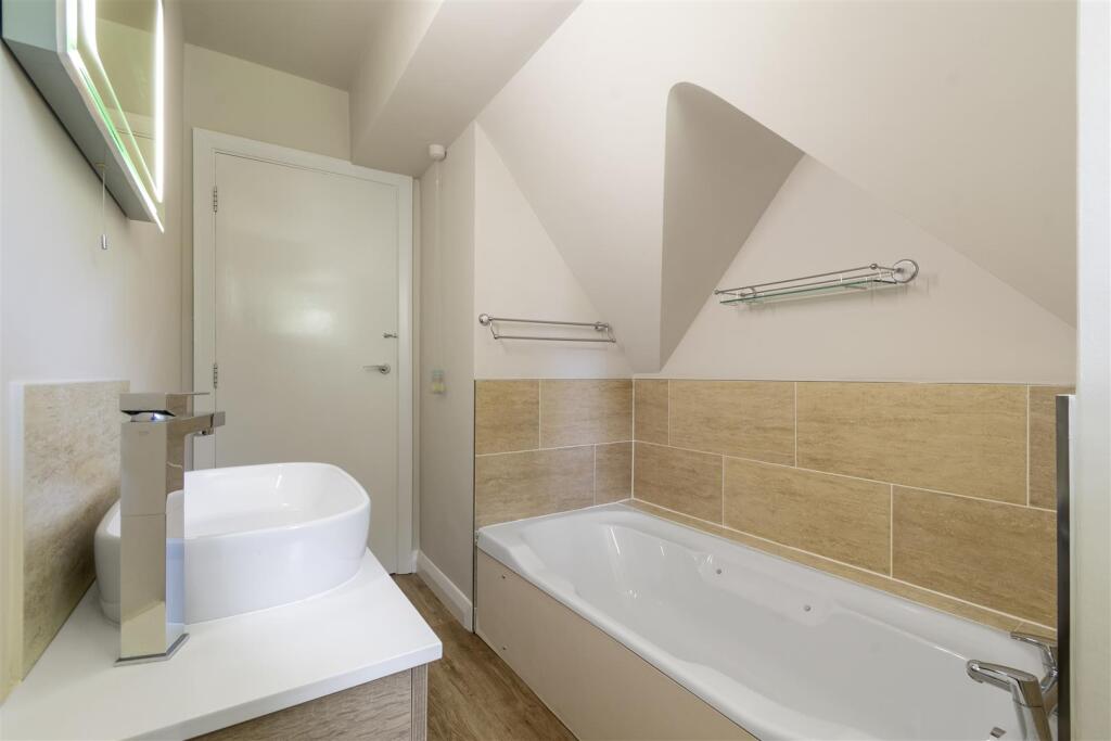 Additional image 36 of Endwood Drive, Little Aston Park