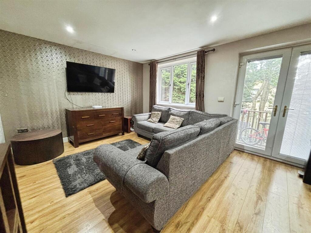 Additional image 8 of Raeburn Drive, Bradford, BD6 2LL