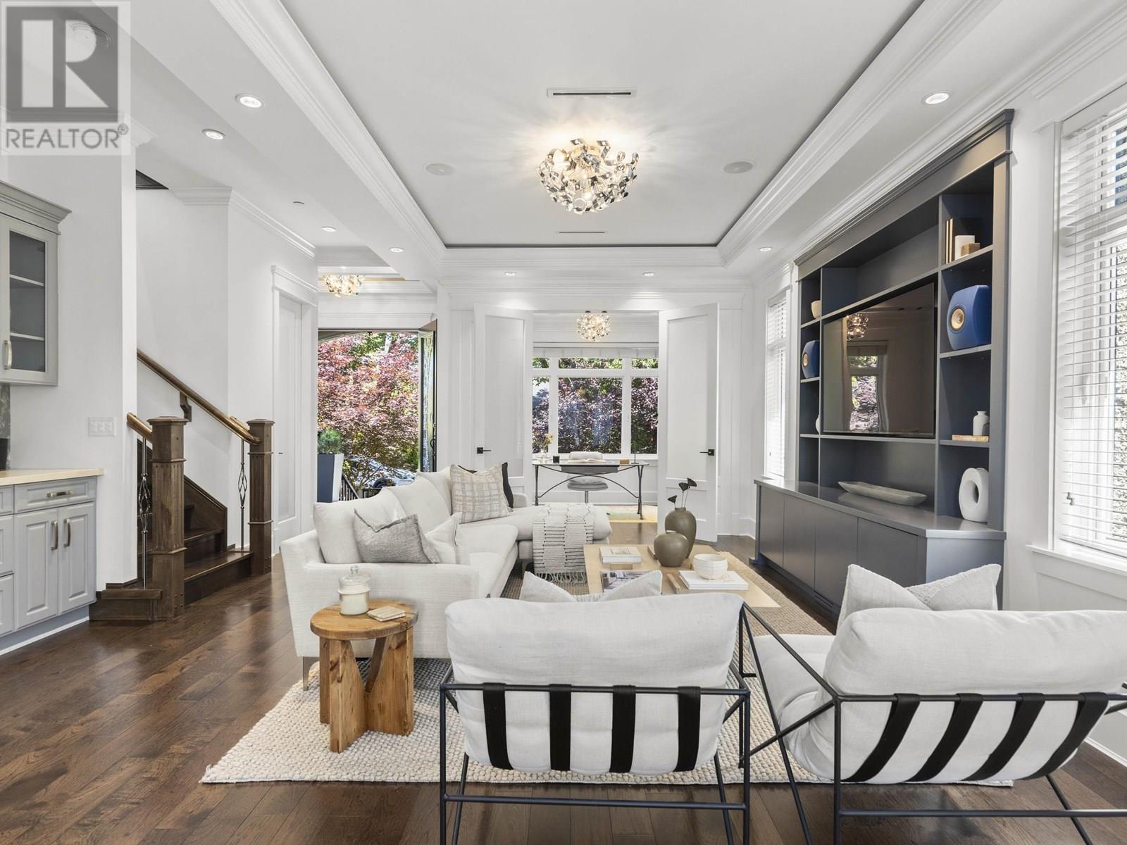 3278 W 15TH AVENUE|Vancouver, British Columbia V6K3A9