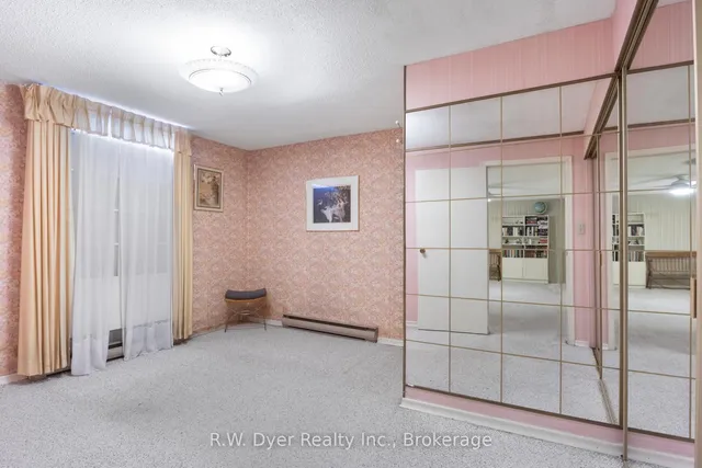 Additional image 24 of 41 Highpark Ave