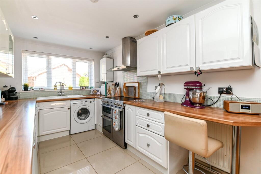 Additional image 19 of Akeshill Close, New Milton, Hampshire, BH25