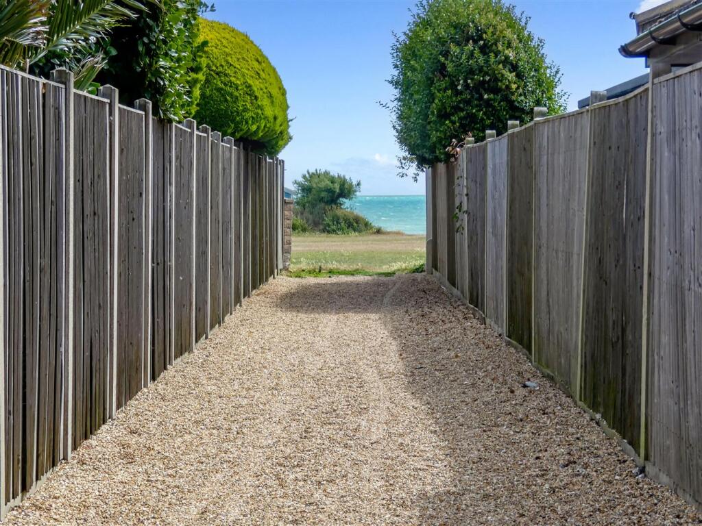 Additional image 34 of The Thatchway, Rustington