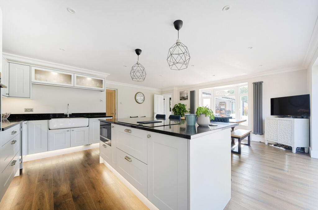 Additional image 5 of Lymington Road, Highcliffe, Christchurch, BH23