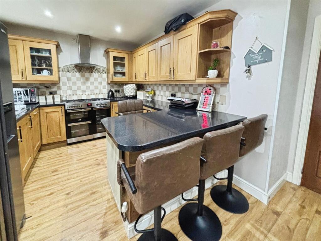 Additional image 7 of Raeburn Drive, Bradford, BD6 2LL