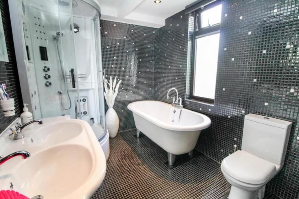 Additional image 15 of Elbow Lane, Bradford, BD2