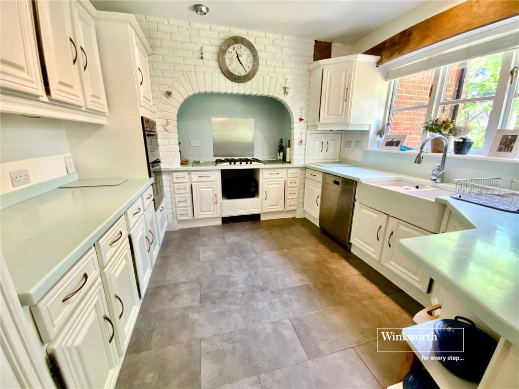 Additional image 31 of Friars Wood, Robins Way, Christchurch, Dorset, BH23