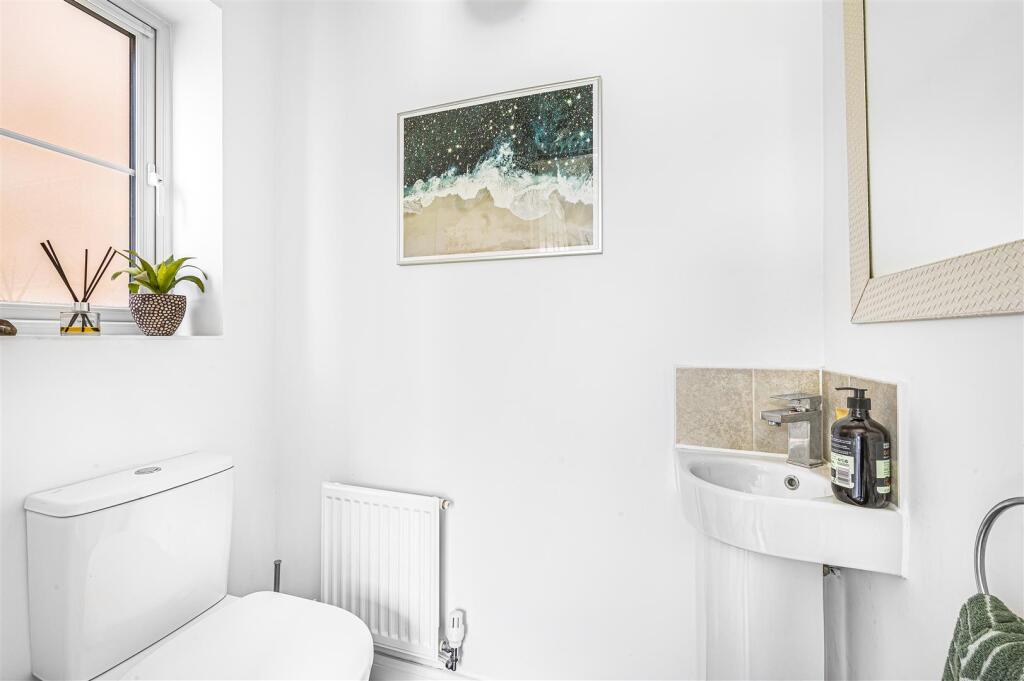 Additional image 16 of Linnet Crescent, Peacehaven