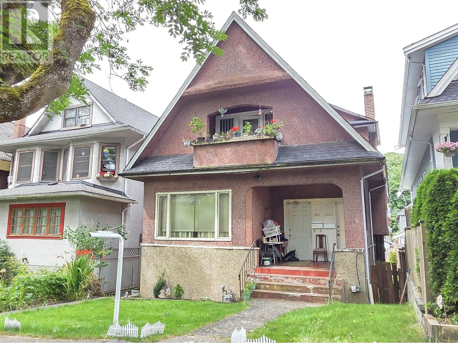 1761 WILLIAM STREET|Vancouver, British Columbia V5L2R5