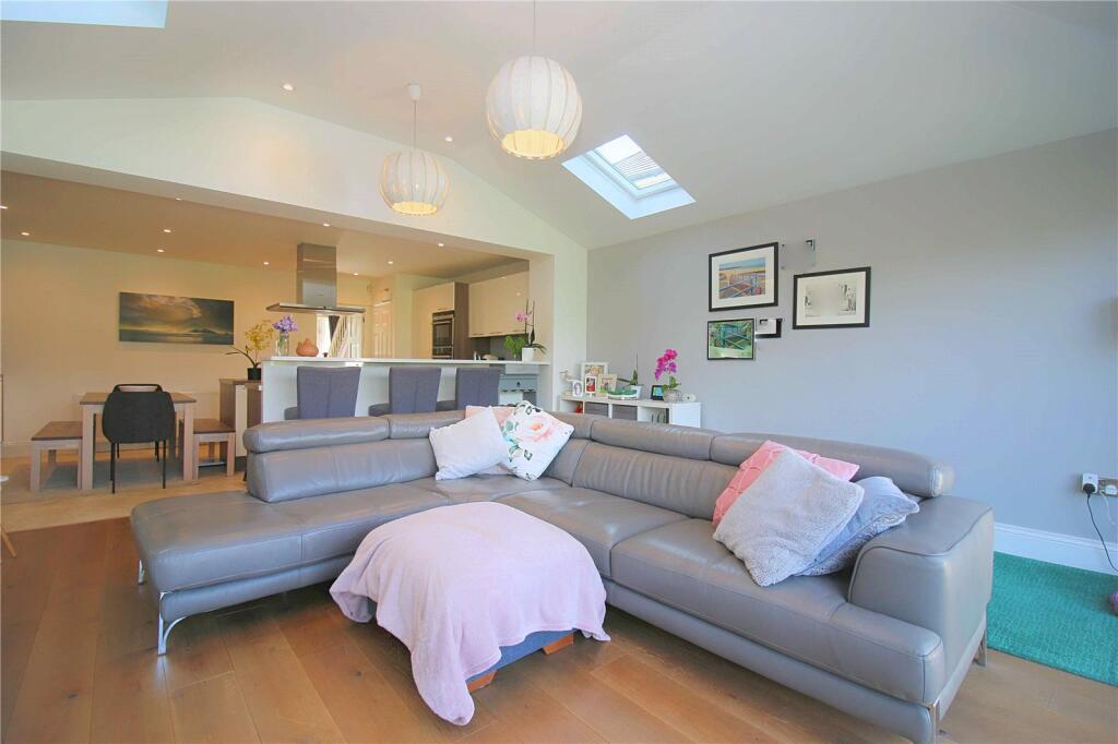 Additional image 25 of Willow Crescent, Wrose, Bradford, BD2