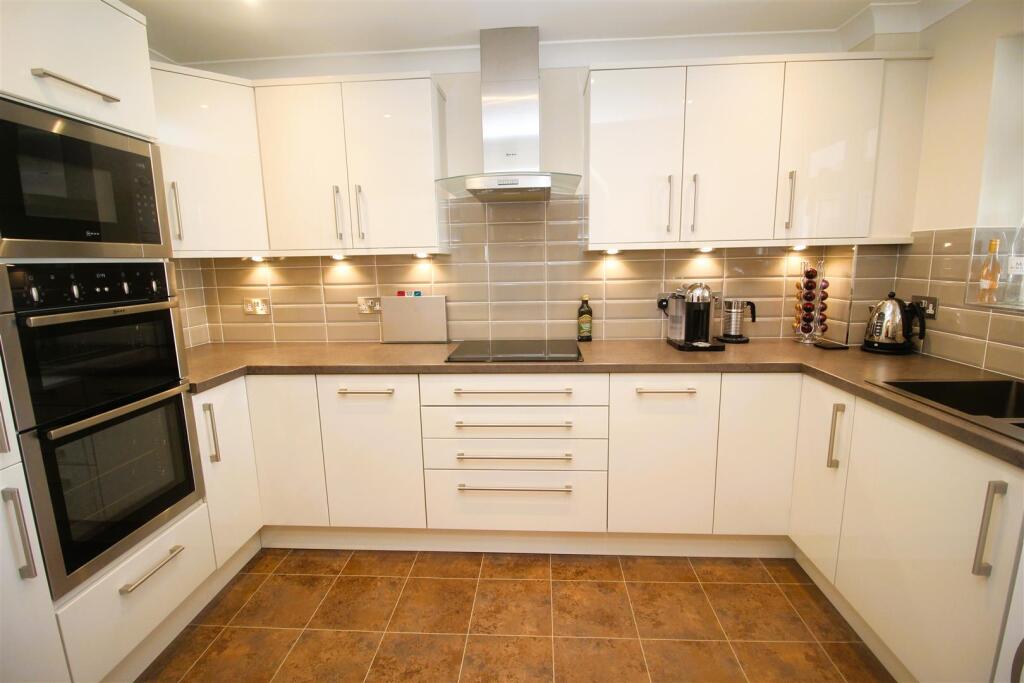 Additional image 16 of Lake Avenue, Poole