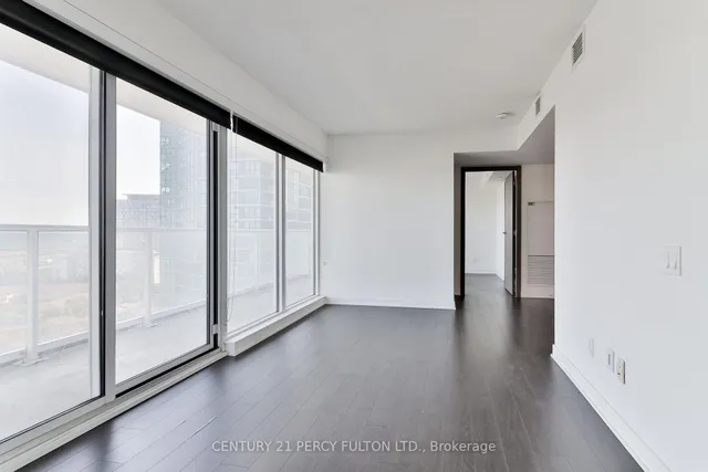 Additional image 13 of 19 Bathurst St Unit 1811