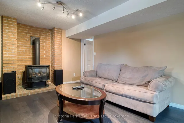 Additional image 33 of 44 Tami Crt