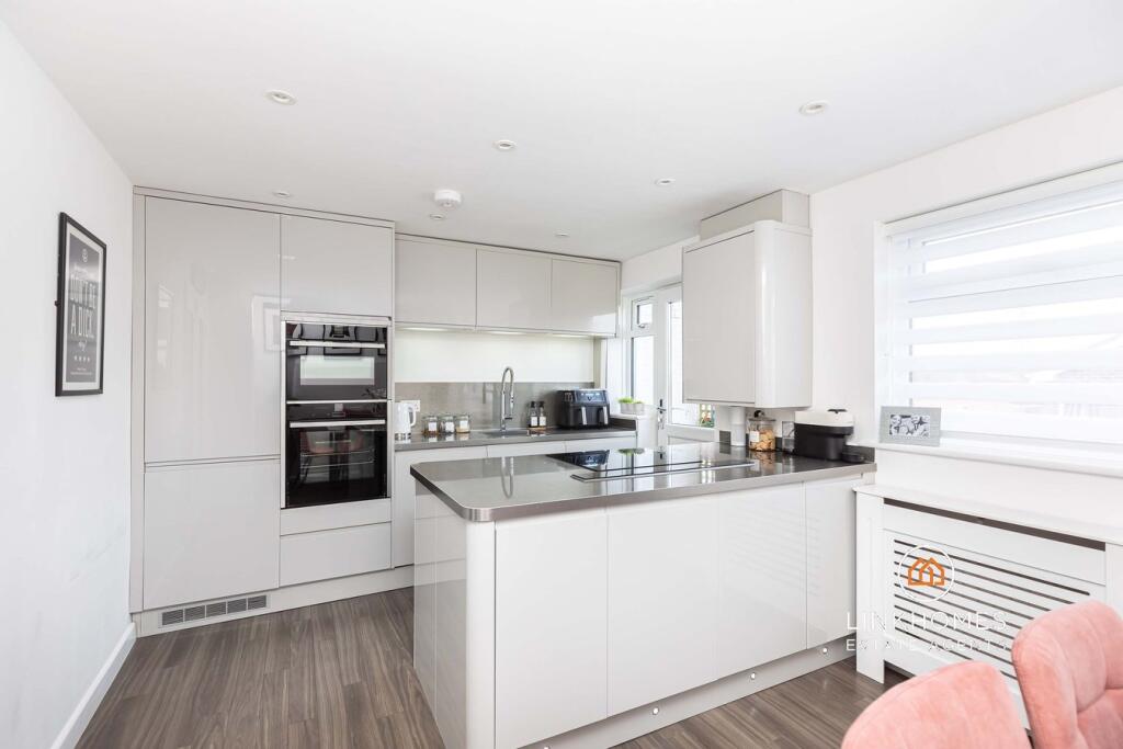 Additional image 7 of Kestrel Close, Ferndown, BH22