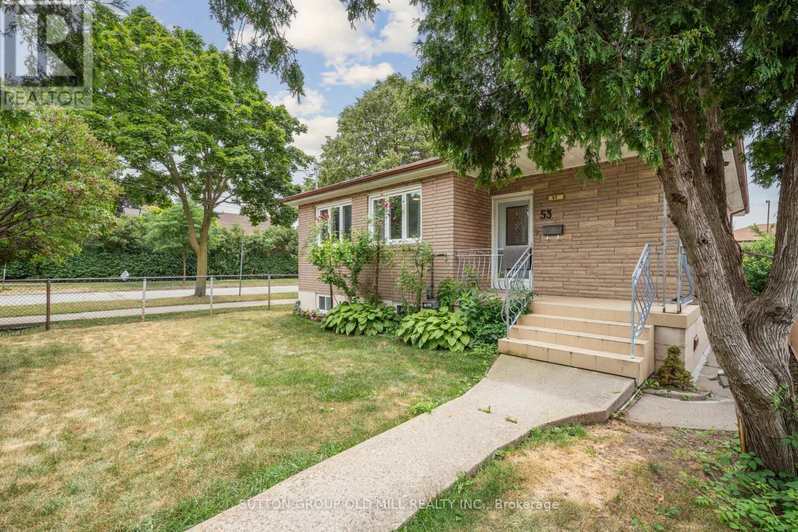53 CARTWRIGHT AVENUE|Toronto (Yorkdale-Glen Park), Ontario M6A1V1