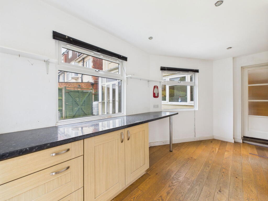 Additional image 9 of Grand Avenue, Worthing, BN11